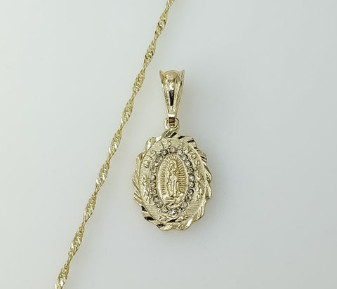 "Mis 15 Años" Blessed Virgin Mary 14K Plated Twist Chain Catholic Necklace