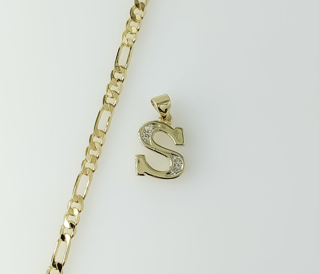 Gold plated figaro chain necklace with a dainty letter S pendant.

Gold plated 3mm figaro chain necklace featuring a sma