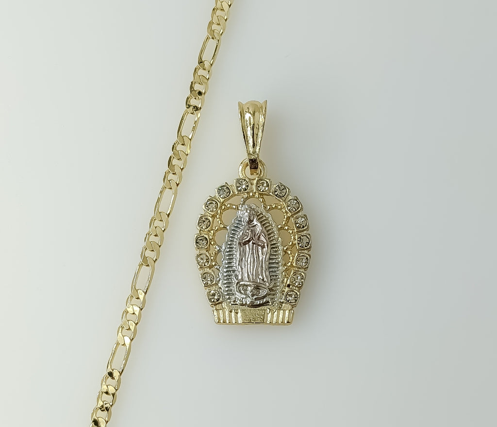 Gold plated tri-color figaro chain Virgin Mary necklace with pendant design.
Gold plated Virgin Mary pendant on tri-colo