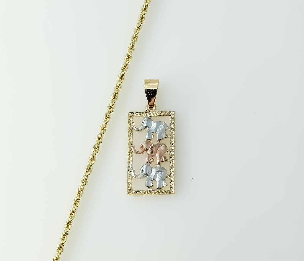 Gold plated 2mm rope and braided chain tri-color elephant necklace.
Gold plated tri-color rope and braided chain elephan