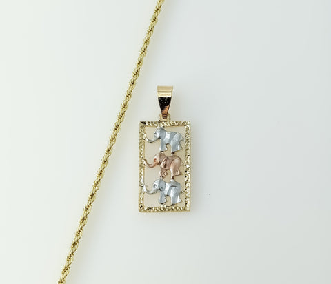 Gold plated 2mm rope and braided chain tri-color elephant necklace.
Gold plated tri-color rope and braided chain elephan