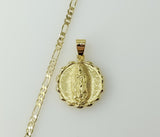 Gold plated Virgin Mary 3mm Figaro chain necklace with delicate filigree details.
Gold plated Virgin Mary Figaro chain