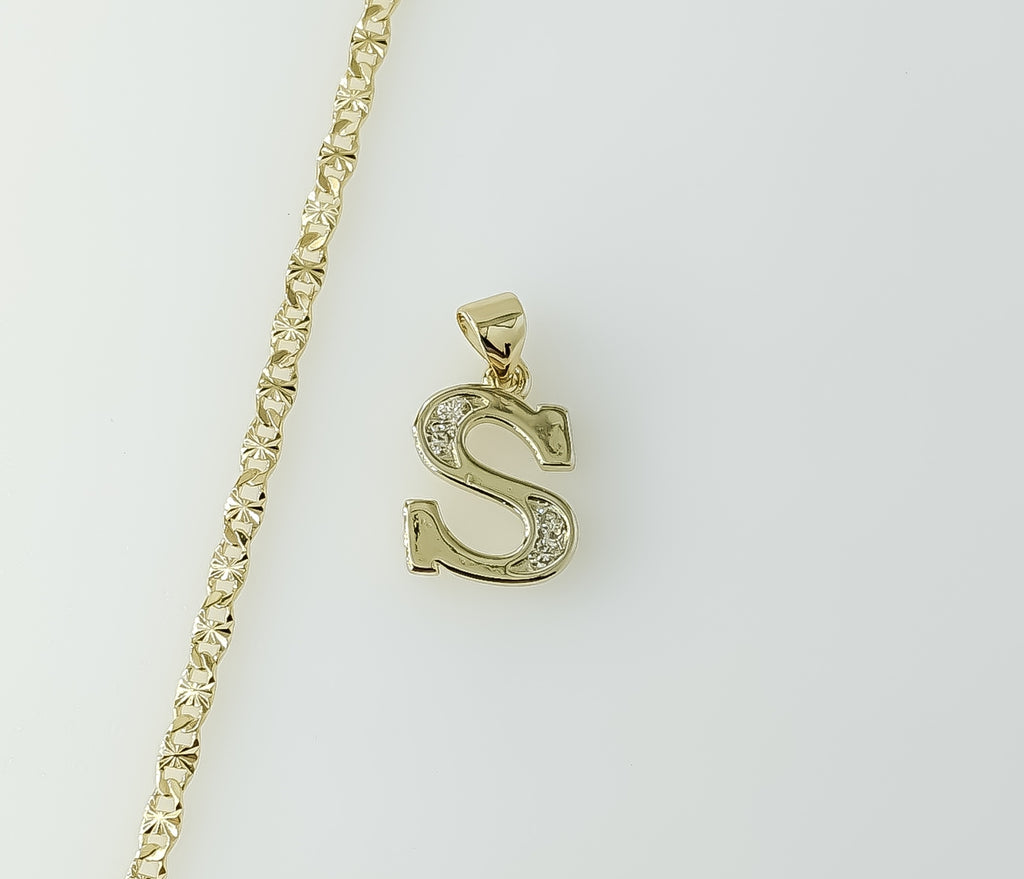 Gold Plated Star Chain Necklace featuring a Dainty 2.5mm Letter "S" Pendant.
Gold Plated Star Chain Necklace with a Smal