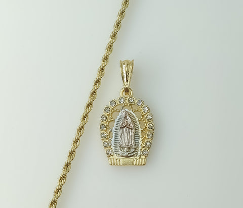 Virgin Mary pendant on a gold plated rope braided chain necklace.
A gold plated rope braided chain necklace featuring a
