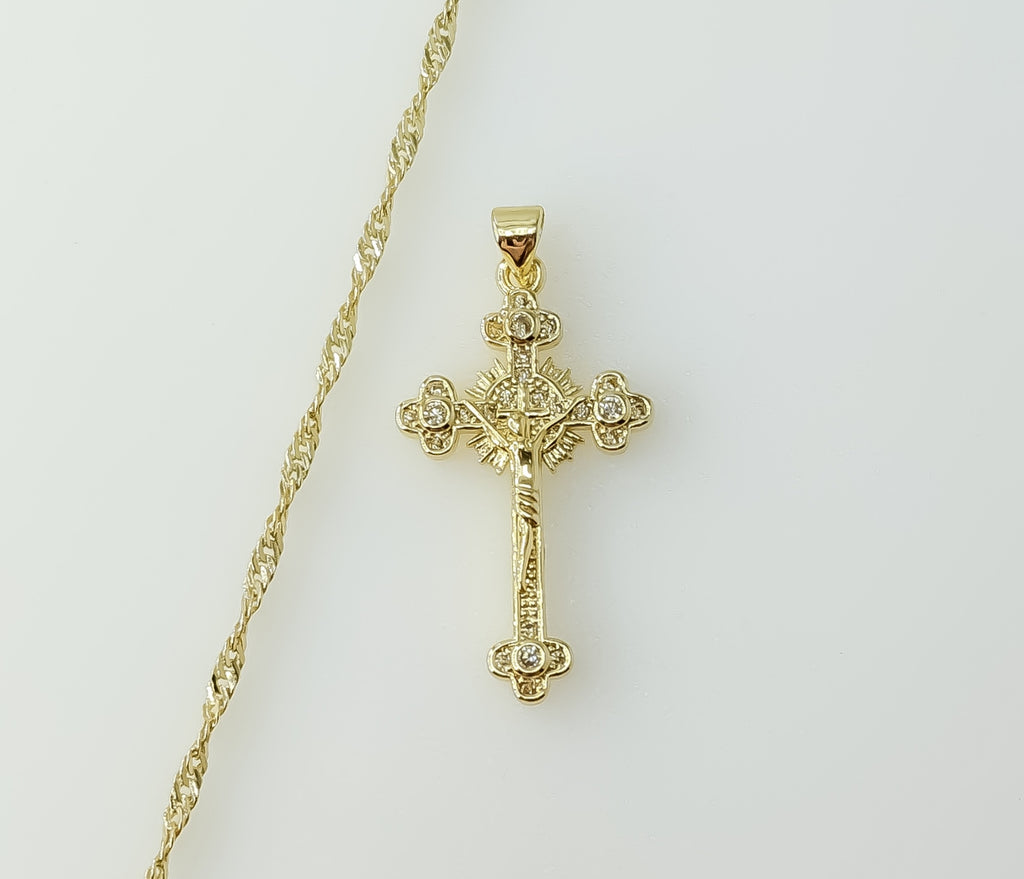 Gold plated 14K twist chain necklace with small cross pendant
Gold plated 14K chain necklace featuring a small cross de