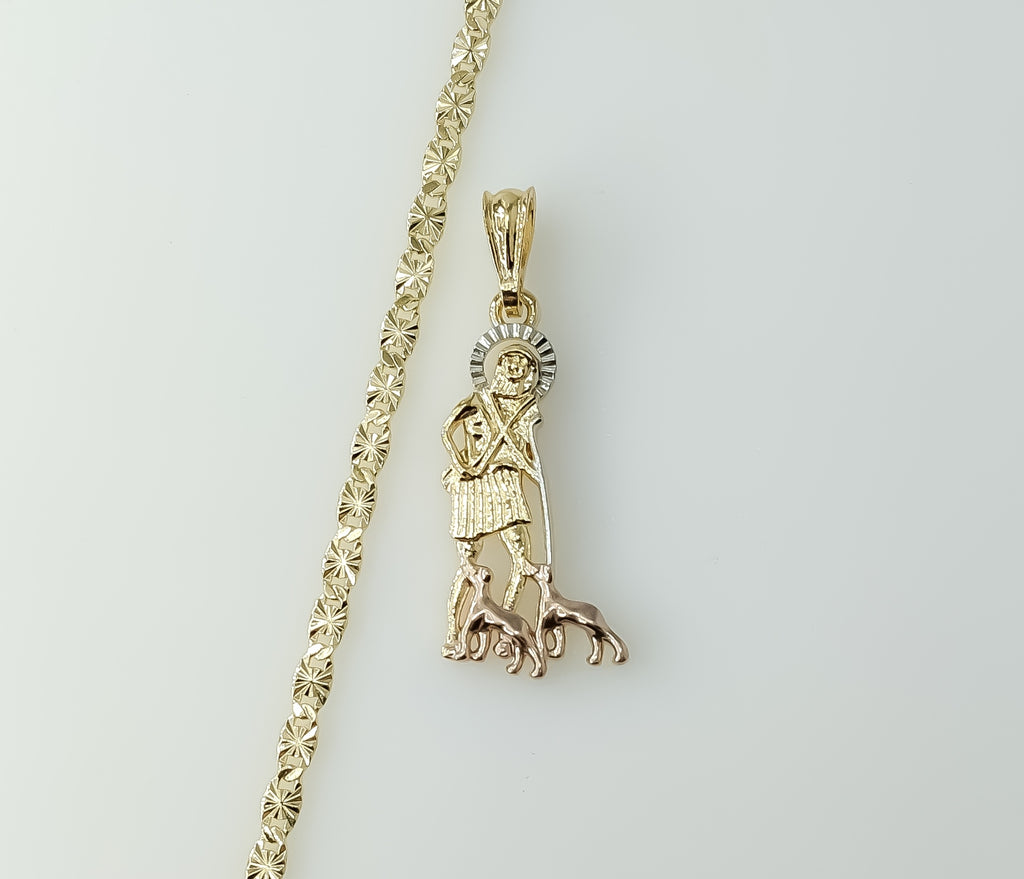 Gold plated chain necklace with tri-color star pendant and delicate link design.
A gold plated star pendant necklace wit