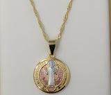 Gold plated 14K twist chain necklace with Saint Benedict medal pendant
Gold plated 14K twisted chain Saint Benedict med