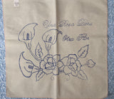Flower Design Embroidery Cloth (Manta Servilletero)